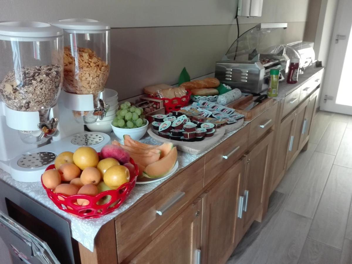 Eden Bed & Breakfast Cannobio Bagian luar foto